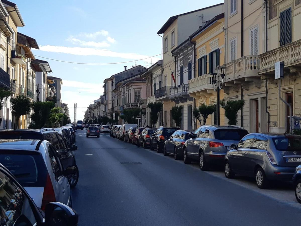 Apartament Acropolis Viareggio Zewnętrze zdjęcie